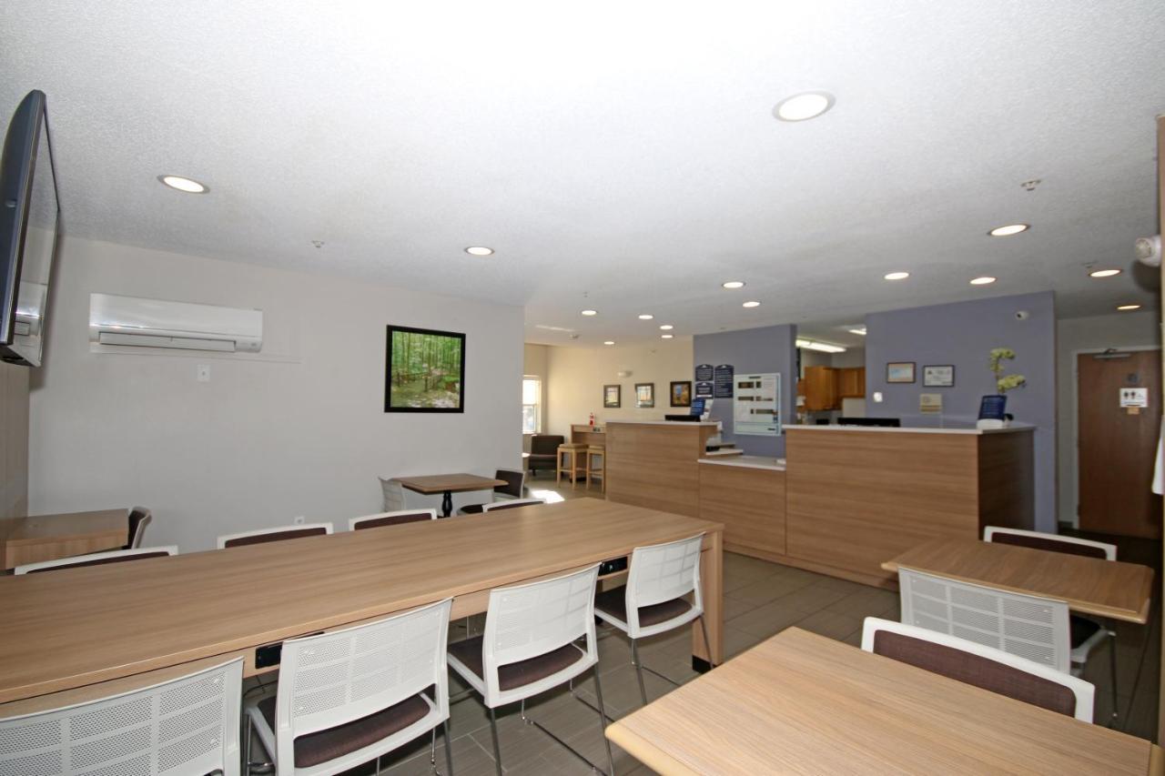 Microtel Inn By Wyndham Greensboro Extérieur photo