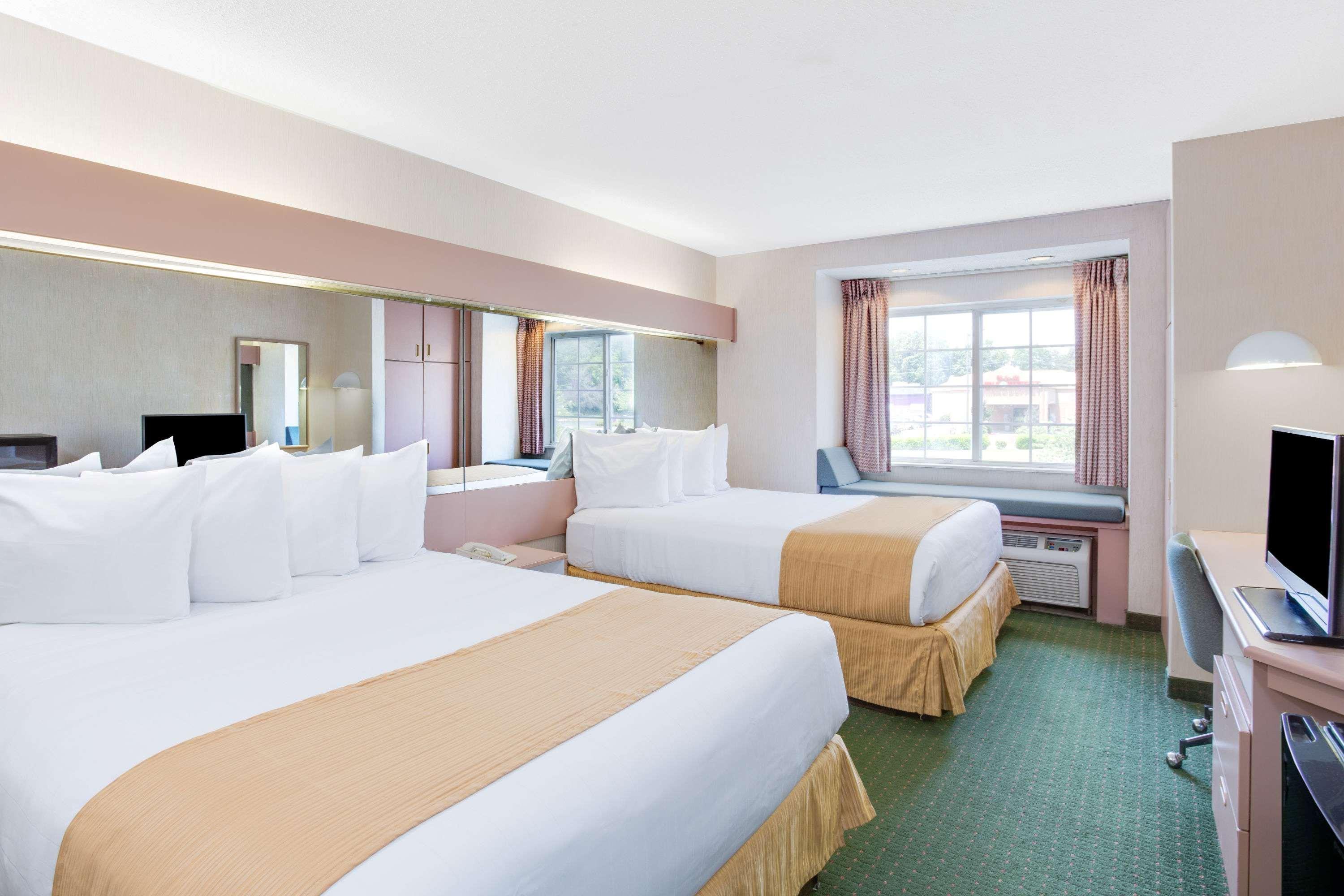 Microtel Inn By Wyndham Greensboro Extérieur photo