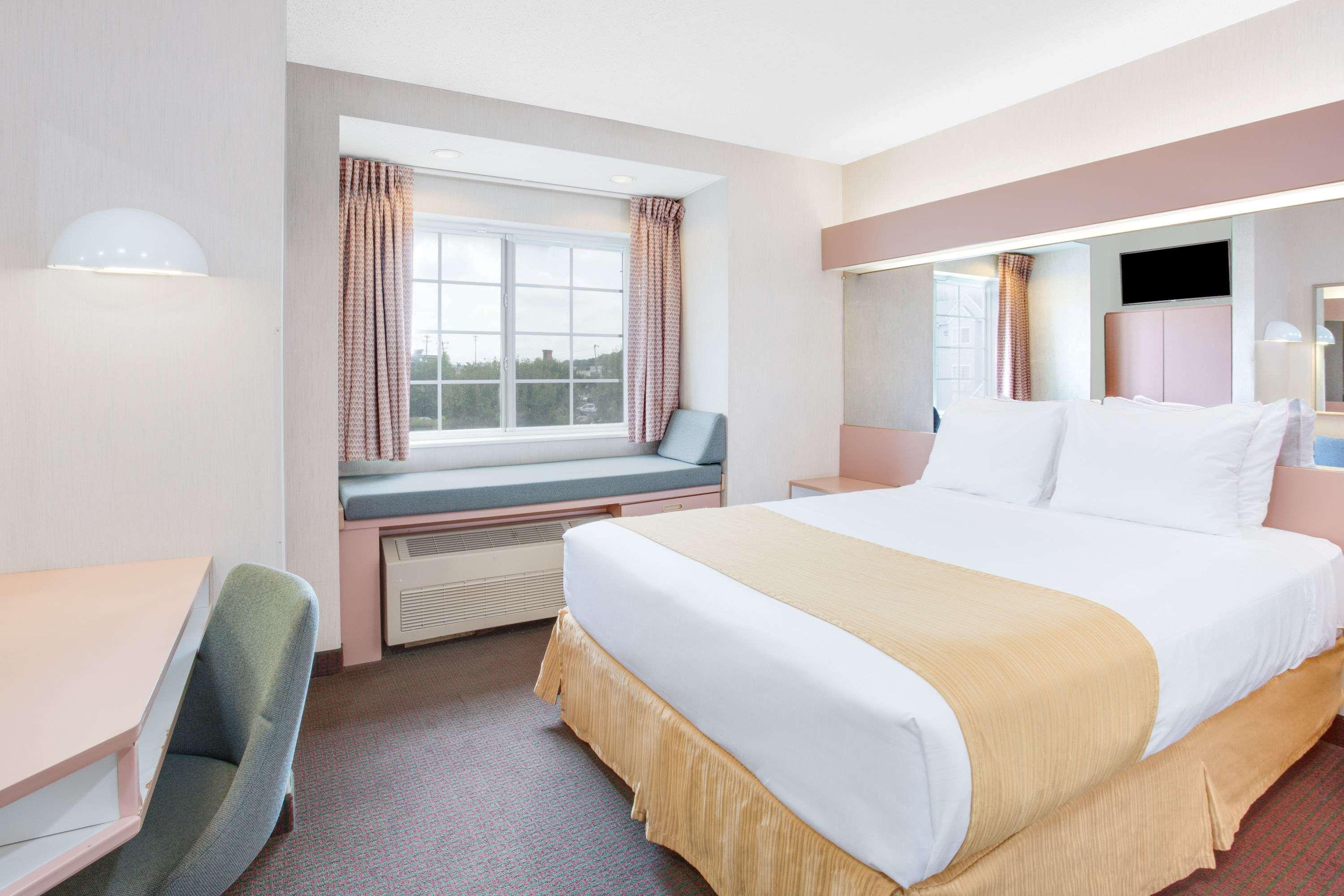 Microtel Inn By Wyndham Greensboro Extérieur photo