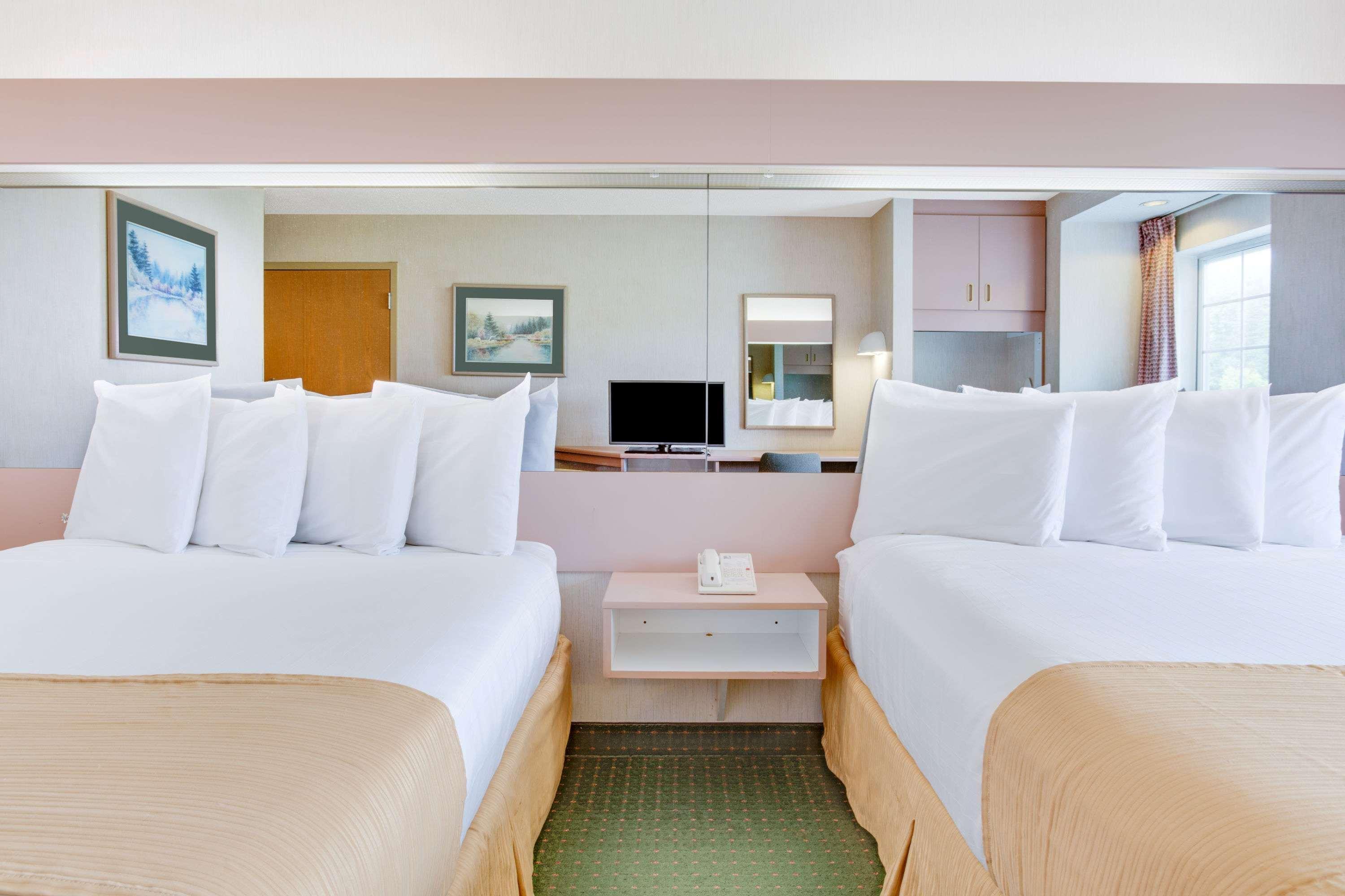 Microtel Inn By Wyndham Greensboro Extérieur photo