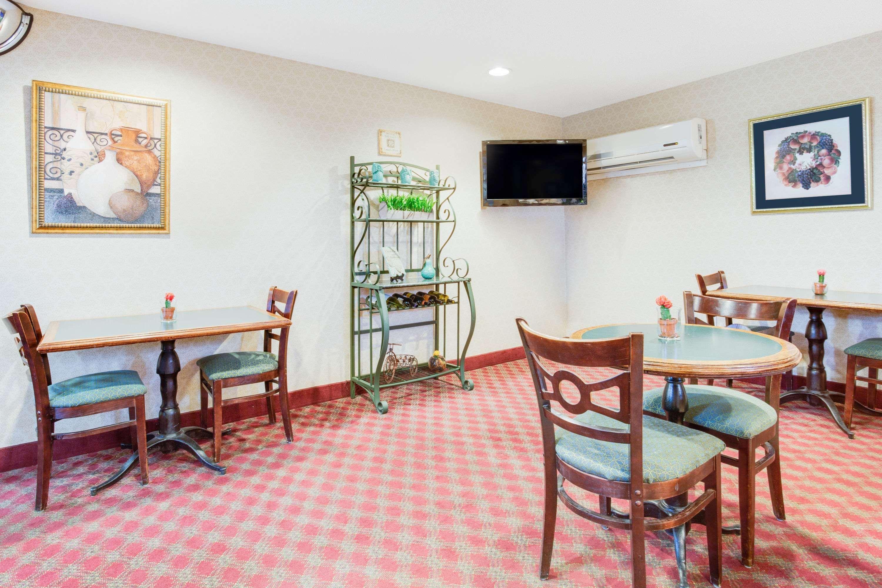 Microtel Inn By Wyndham Greensboro Extérieur photo
