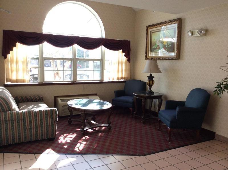 Microtel Inn By Wyndham Greensboro Extérieur photo