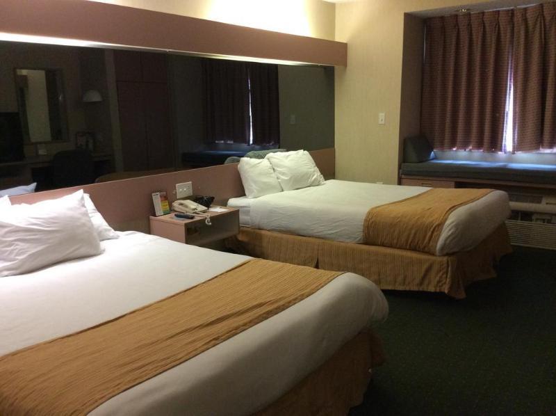 Microtel Inn By Wyndham Greensboro Extérieur photo
